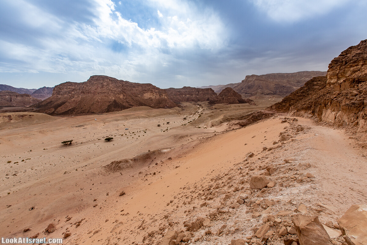 Интересные места в районе Эйлата - Дюна Элипаз, Исчезающее (скрытое) озеро, обзорная площадка Эврона, шахта, русла Соломона (Шломо) и Гишрон, вид на Синай | LookAtIsrael.com - Фото путешествия по Израилю