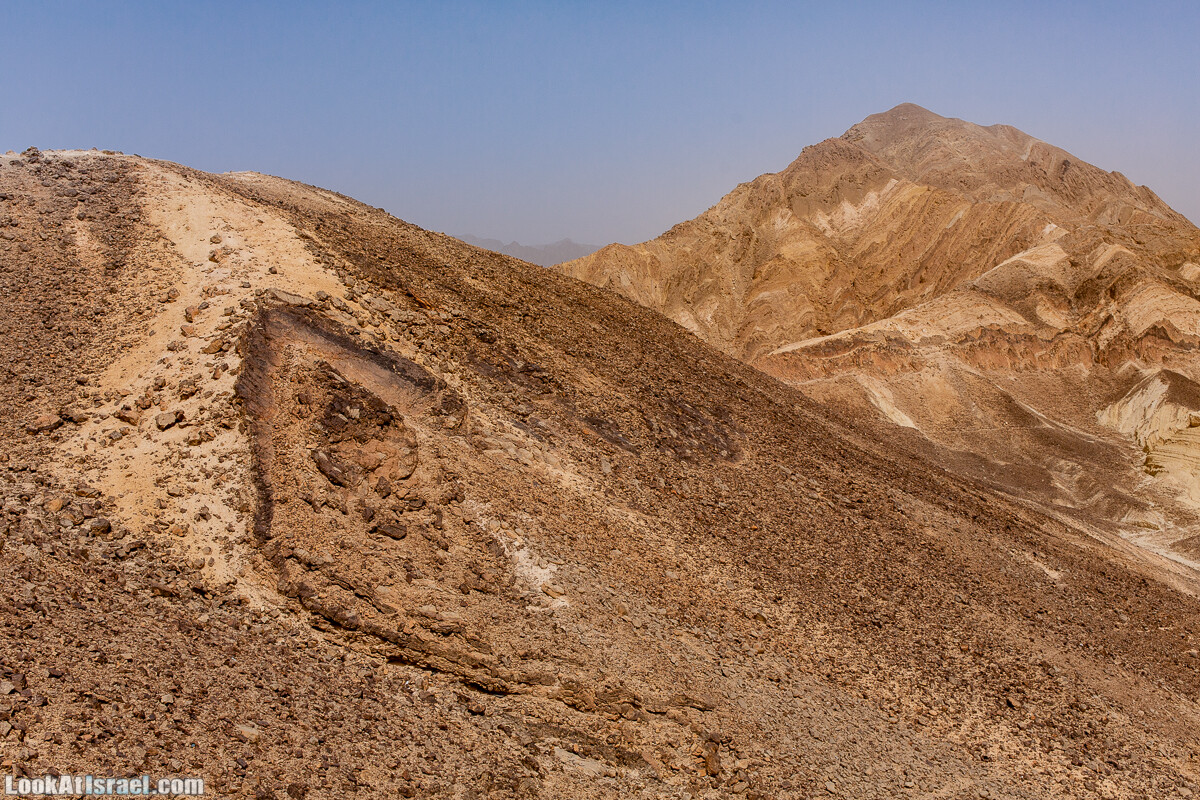 Интересные места в районе Эйлата - Дюна Элипаз, Исчезающее (скрытое) озеро, обзорная площадка Эврона, шахта, русла Соломона (Шломо) и Гишрон, вид на Синай | LookAtIsrael.com - Фото путешествия по Израилю