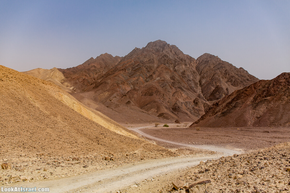 Интересные места в районе Эйлата - Дюна Элипаз, Исчезающее (скрытое) озеро, обзорная площадка Эврона, шахта, русла Соломона (Шломо) и Гишрон, вид на Синай | LookAtIsrael.com - Фото путешествия по Израилю