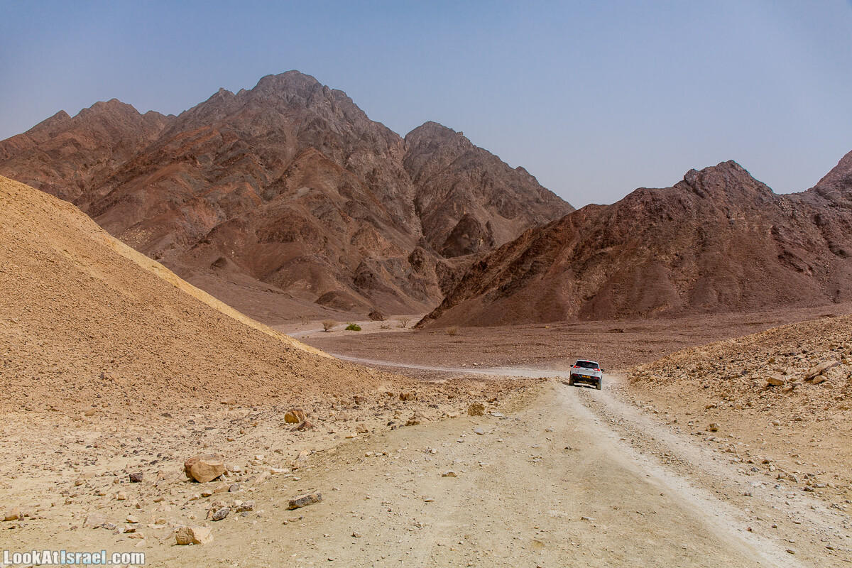 Интересные места в районе Эйлата - Дюна Элипаз, Исчезающее (скрытое) озеро, обзорная площадка Эврона, шахта, русла Соломона (Шломо) и Гишрон, вид на Синай | LookAtIsrael.com - Фото путешествия по Израилю