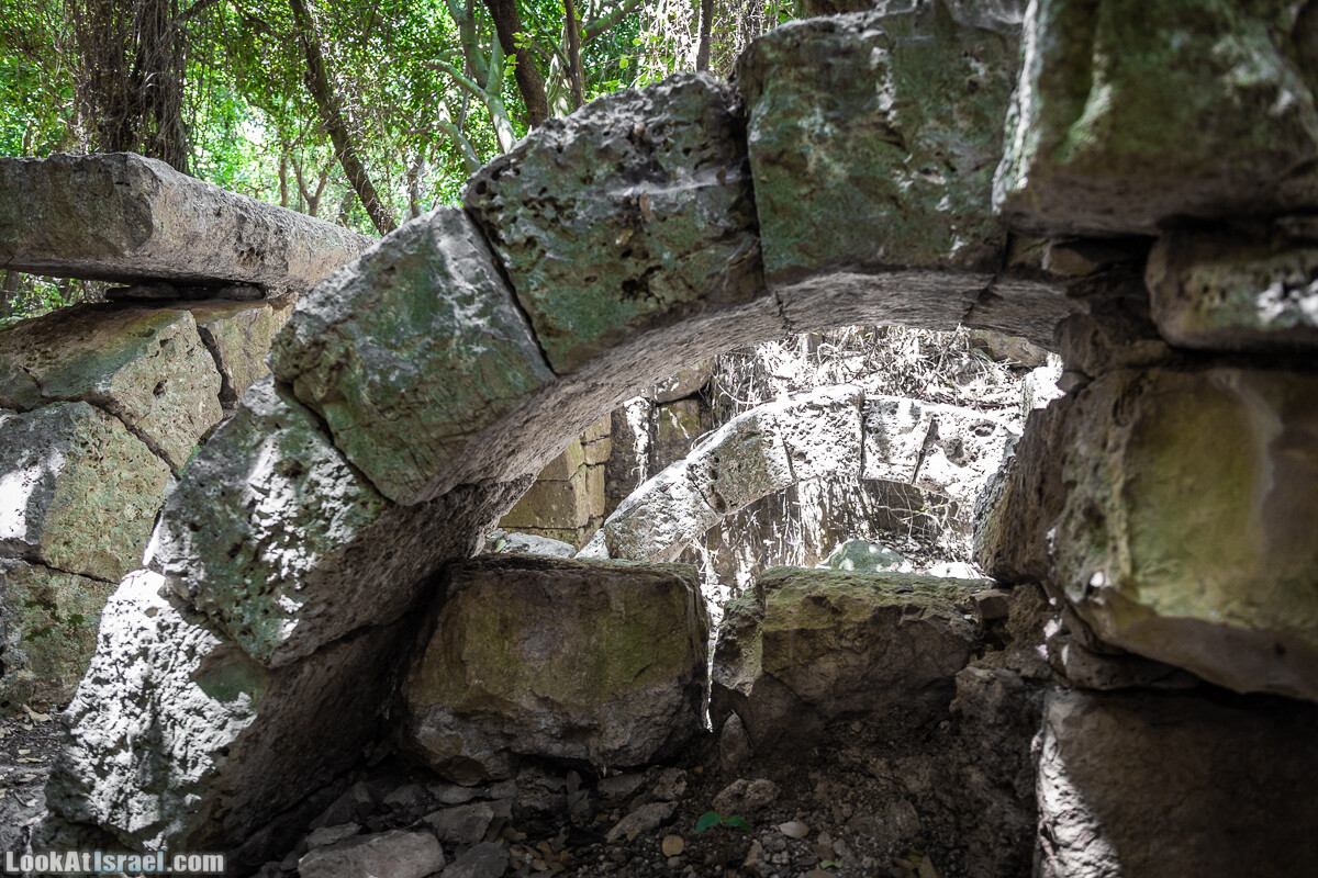 Хурват Цунам - Затерянный город в Галилее | חורבת צונם עיר אבודה בגליל | LookAtIsrael.com - Фото путешествия по Израилю