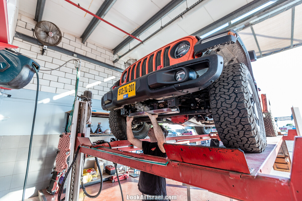Установка защиты Asfir на Джип Рэнглер | Protecting Jeep wrangler Rubicon with Asfir | התקנת מיגונים אספיר לג׳יפ רנגלר | LookAtIsrael.com - Фото путешествия по Израилю