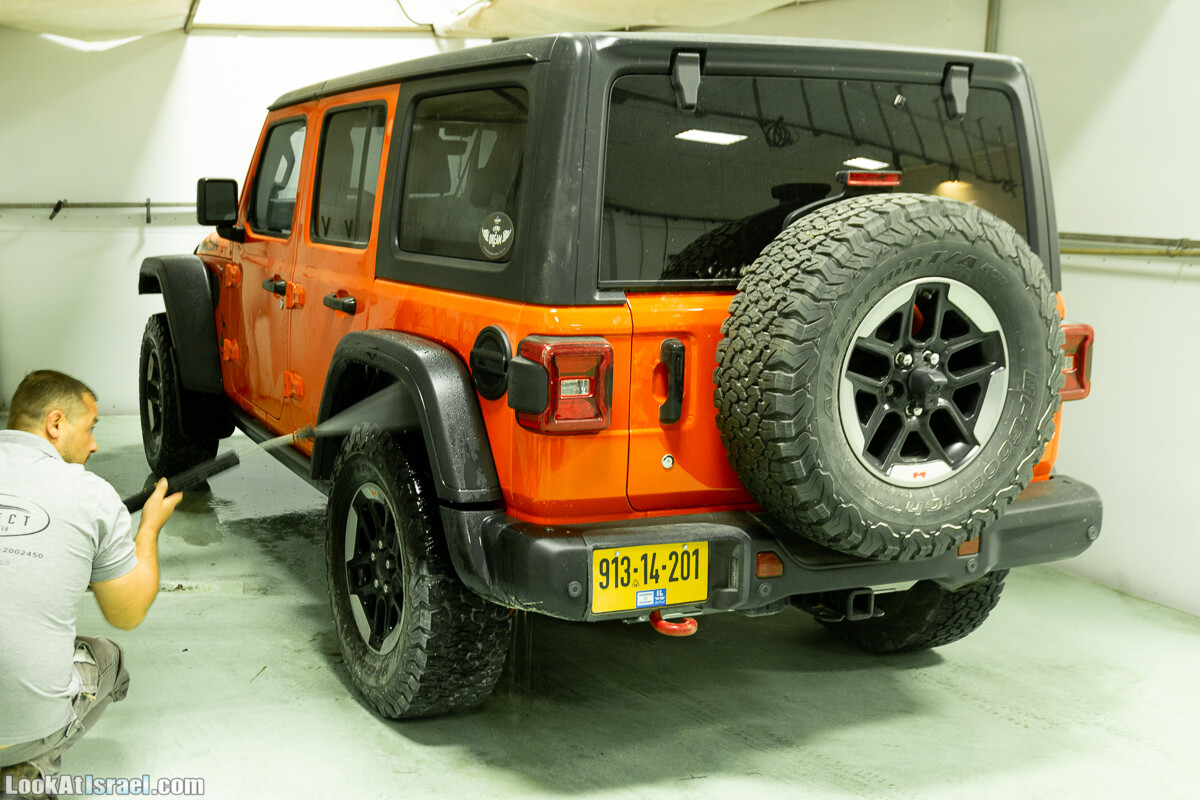 Llumar - пленка для защиты лакокрасочного покрытия автомобиля | LookAtIsrael.com - Фото путешествия по Израилю