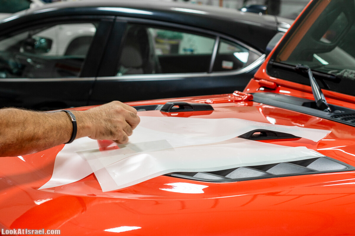 Llumar - пленка для защиты лакокрасочного покрытия автомобиля | LookAtIsrael.com - Фото путешествия по Израилю