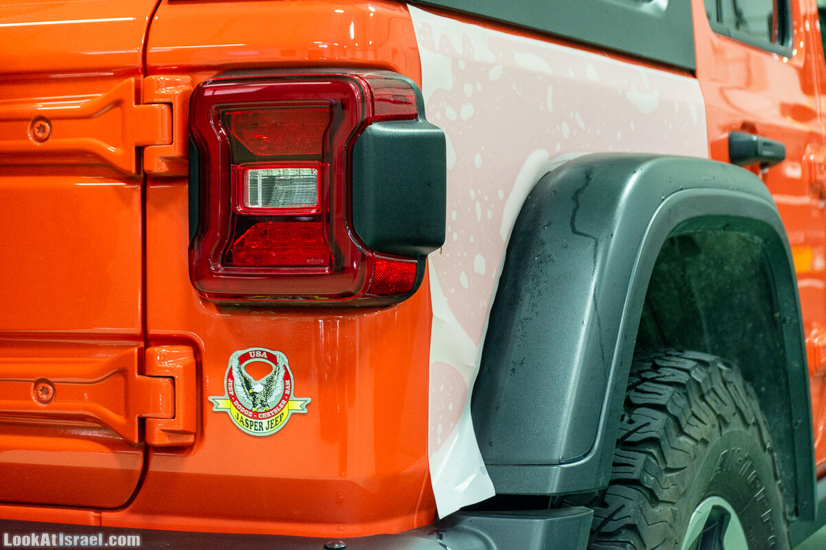 Llumar - пленка для защиты лакокрасочного покрытия автомобиля | LookAtIsrael.com - Фото путешествия по Израилю