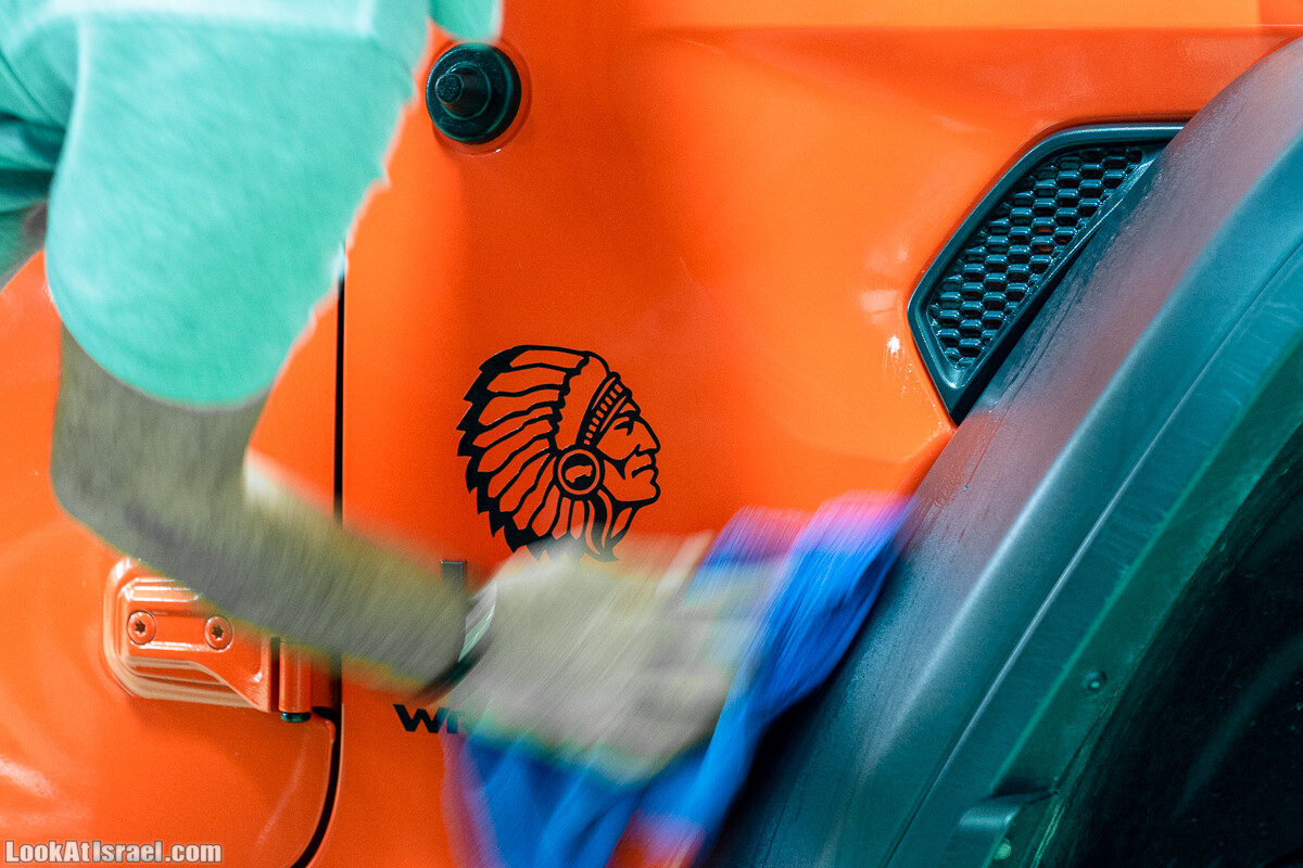 Llumar - пленка для защиты лакокрасочного покрытия автомобиля | LookAtIsrael.com - Фото путешествия по Израилю