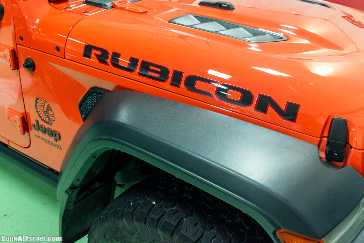 Llumar - пленка для защиты лакокрасочного покрытия автомобиля | LookAtIsrael.com - Фото путешествия по Израилю