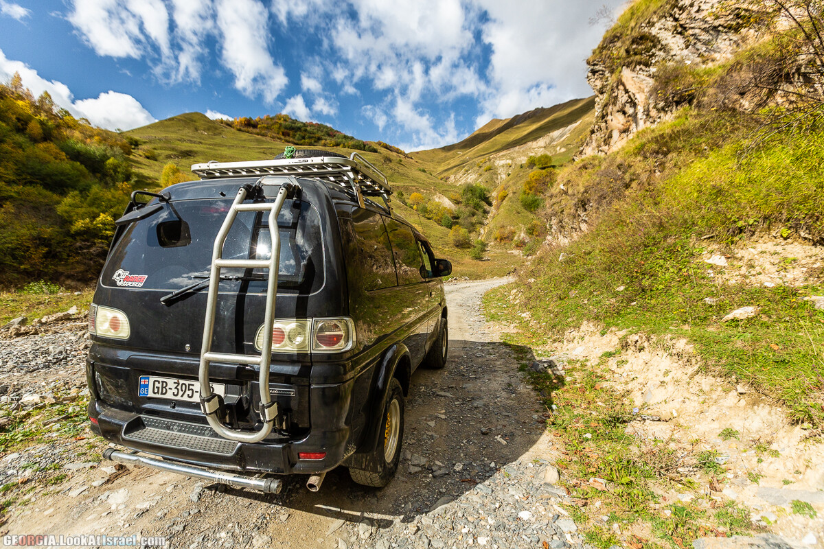 Путешествие на джипе по Грузии. Ущелья Хада, Трусо и Казбеги | LookAtIsrael.com - Фото путешествия по Израилю
