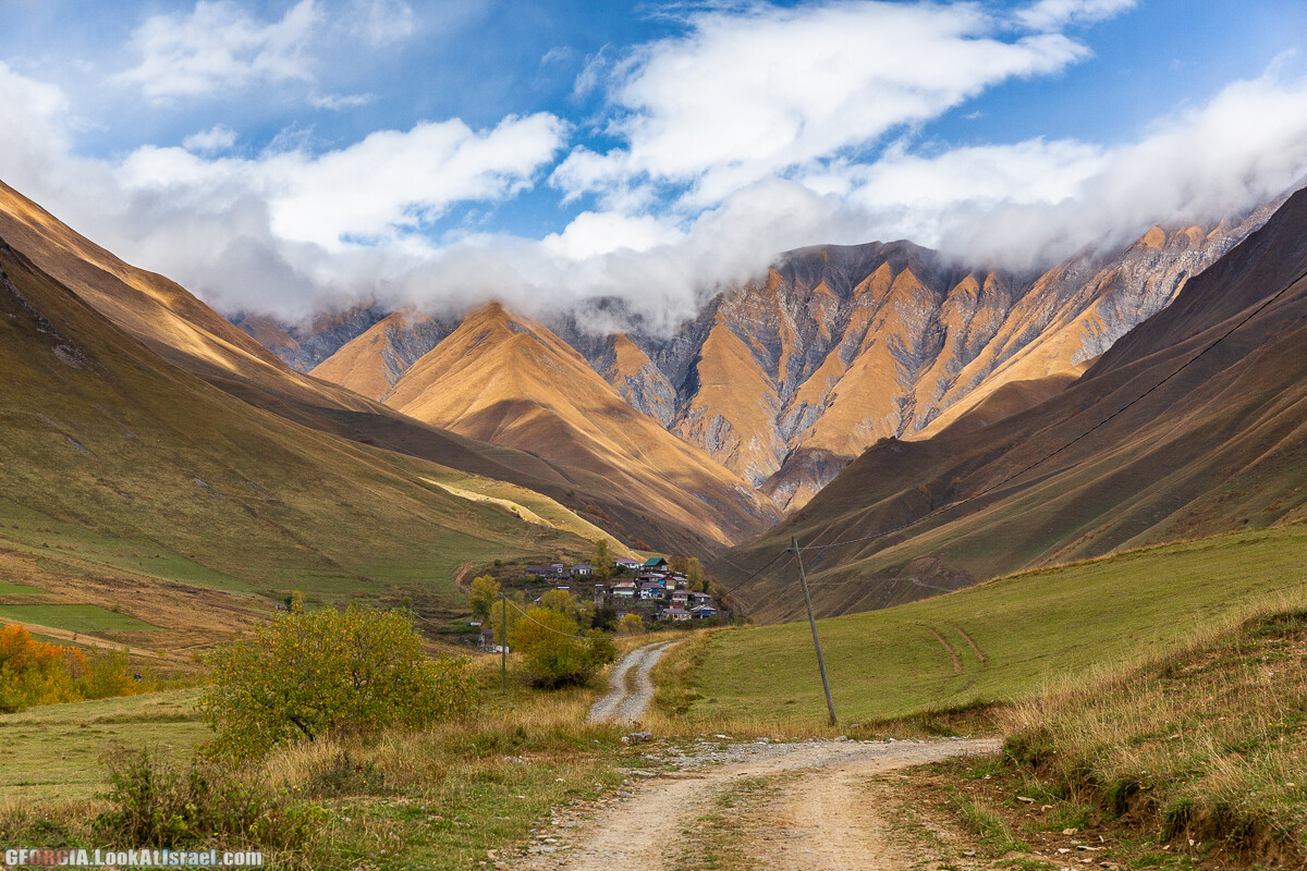 Путешествие на джипе по Грузии. Ущелья Хада, Трусо и Казбеги | LookAtIsrael.com - Фото путешествия по Израилю