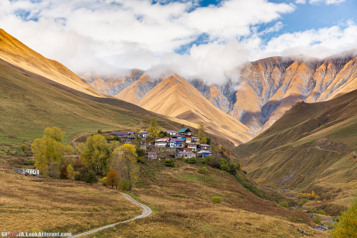 Путешествие на джипе по Грузии. Ущелья Хада, Трусо и Казбеги | LookAtIsrael.com - Фото путешествия по Израилю