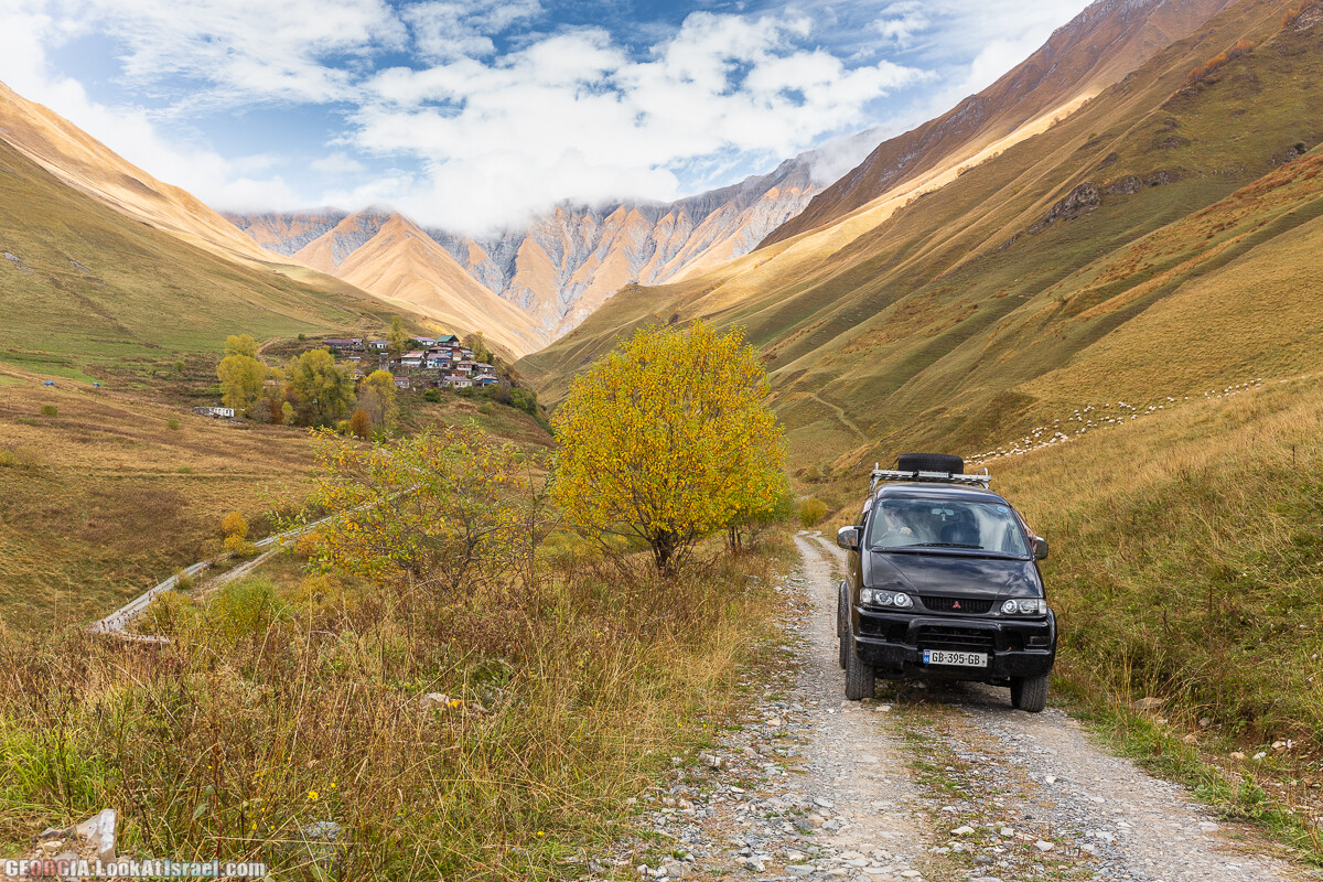 Путешествие на джипе по Грузии. Ущелья Хада, Трусо и Казбеги | LookAtIsrael.com - Фото путешествия по Израилю