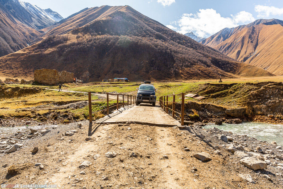 Путешествие на джипе по Грузии. Ущелья Хада, Трусо и Казбеги | LookAtIsrael.com - Фото путешествия по Израилю