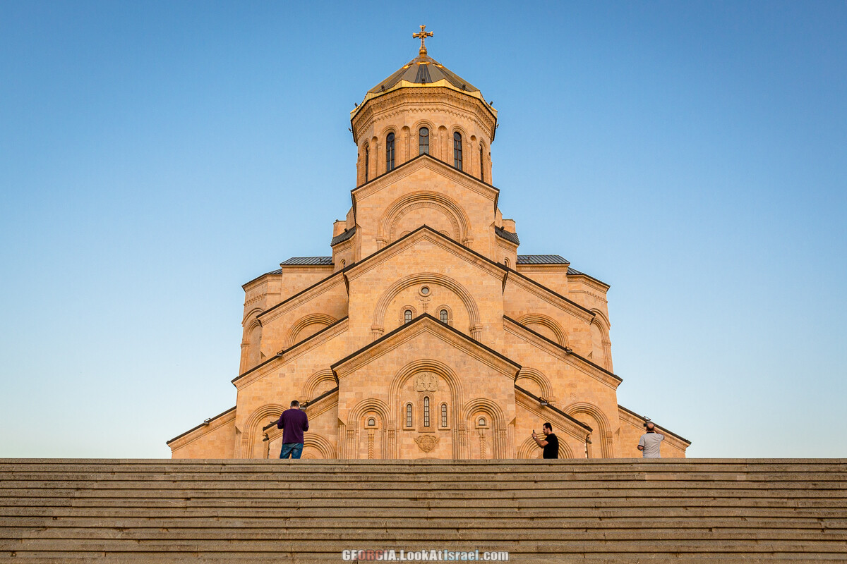 Цминда Самеба - Кафедральный​ Собор Святой Троицы в Тбилиси