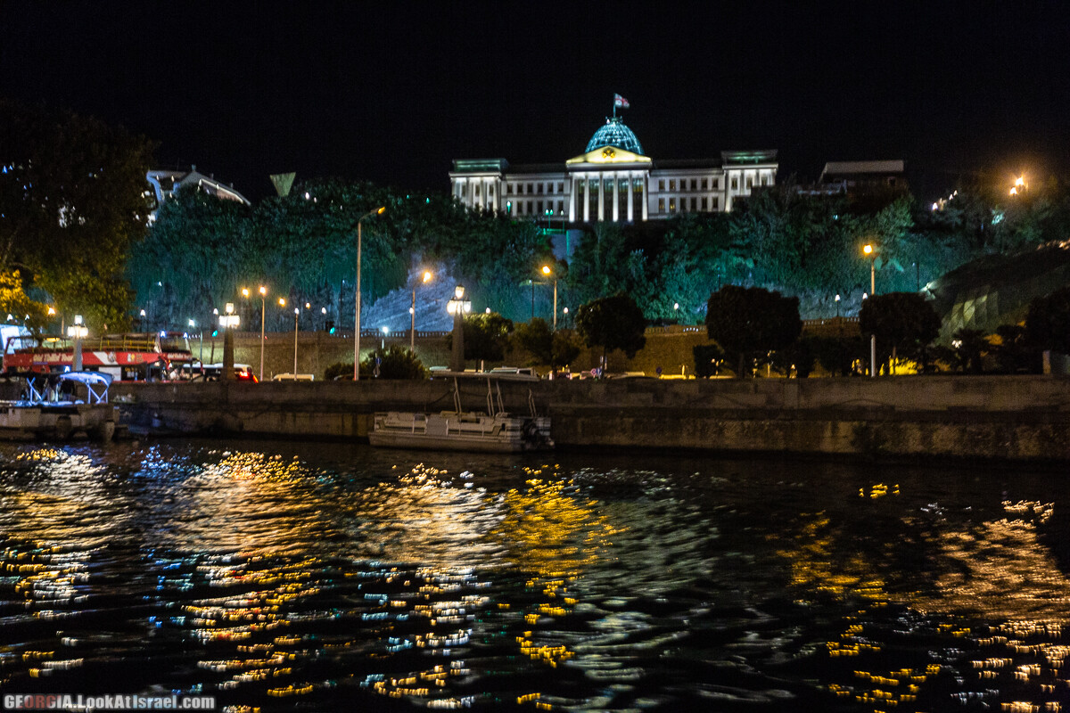 Ночной Тбилиси | LookAtIsrael.com - Фото путешествия по Израилю
