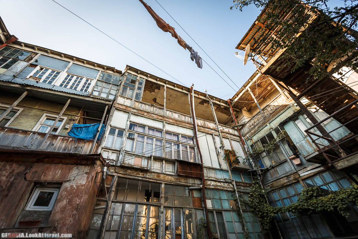 На задворках Тбилиси | LookAtIsrael.com - Фото путешествия по Израилю
