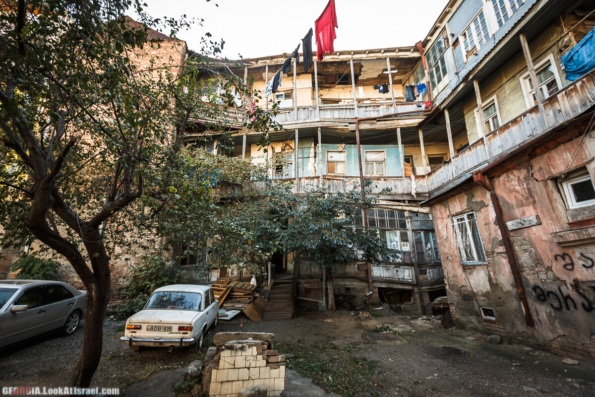 На задворках Тбилиси | LookAtIsrael.com - Фото путешествия по Израилю