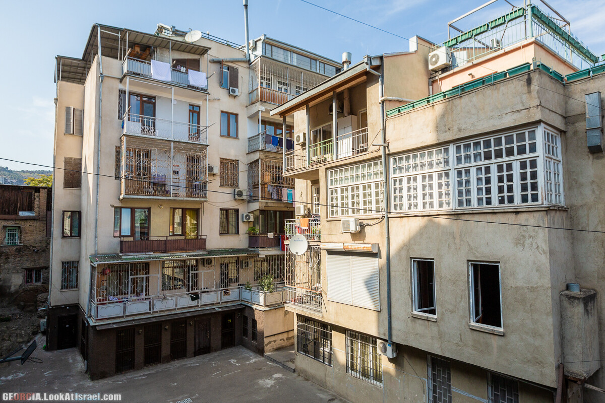 На задворках Тбилиси | LookAtIsrael.com - Фото путешествия по Израилю