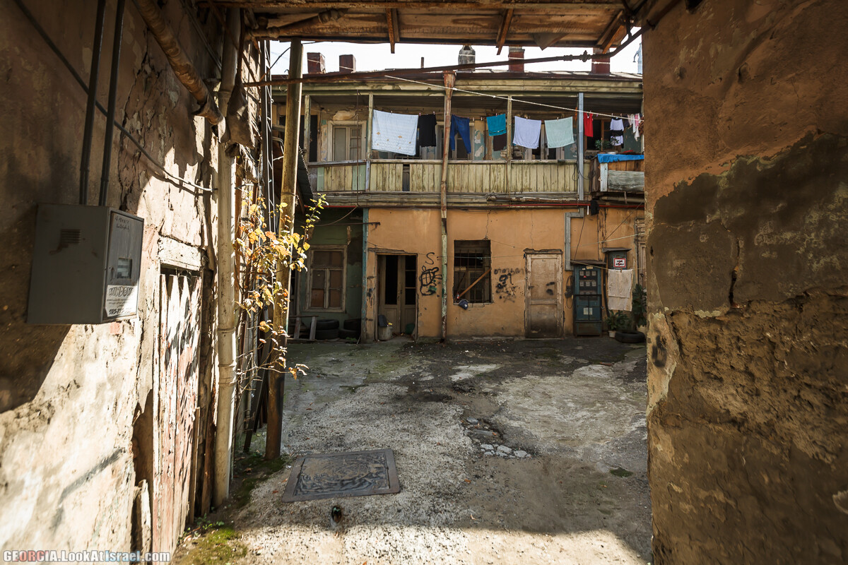 На задворках Тбилиси | LookAtIsrael.com - Фото путешествия по Израилю