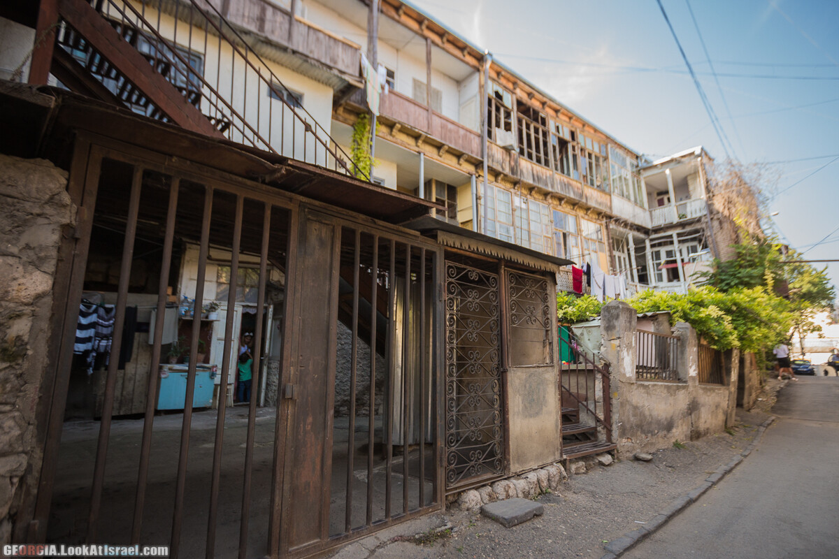 На задворках Тбилиси | LookAtIsrael.com - Фото путешествия по Израилю