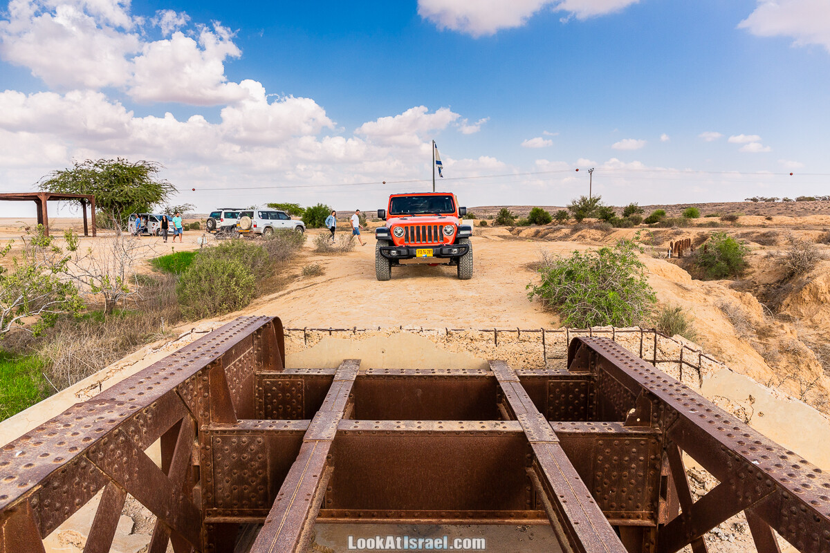 Останки британского моста над ручьём Офаким |גשר הרכבת הבריטי על נחל אופקים | LookAtIsrael.com - Фото путешествия по Израилю