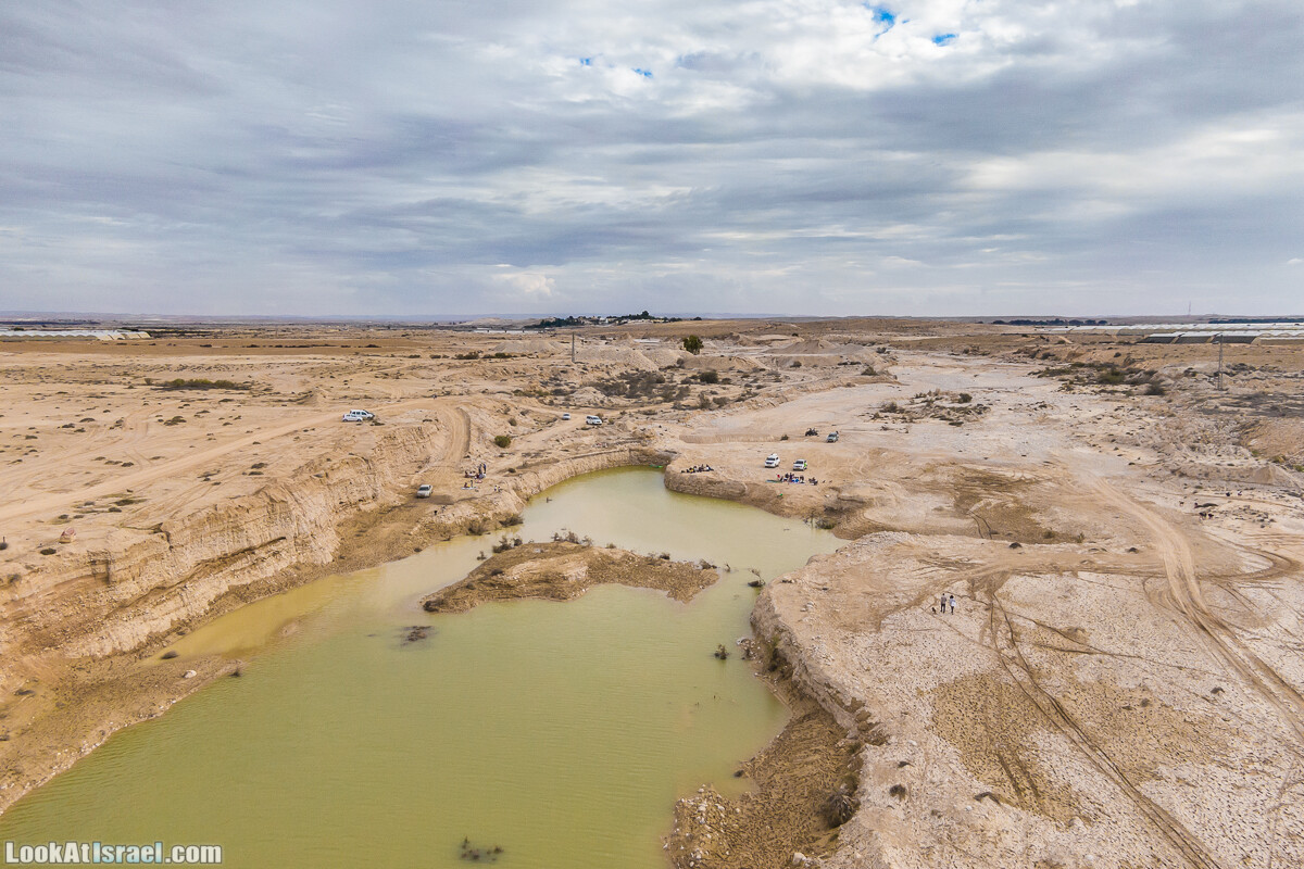 Редкое сезонное озеро в Ницане | LookAtIsrael.com - Фото путешествия по Израилю