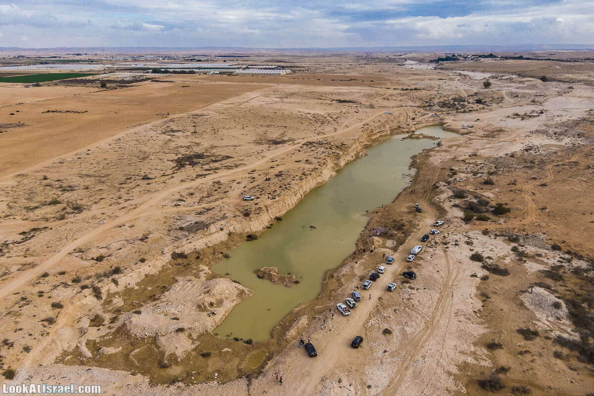 Редкое сезонное озеро в Ницане | LookAtIsrael.com - Фото путешествия по Израилю