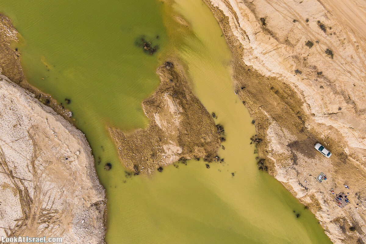 Редкое сезонное озеро в Ницане | LookAtIsrael.com - Фото путешествия по Израилю