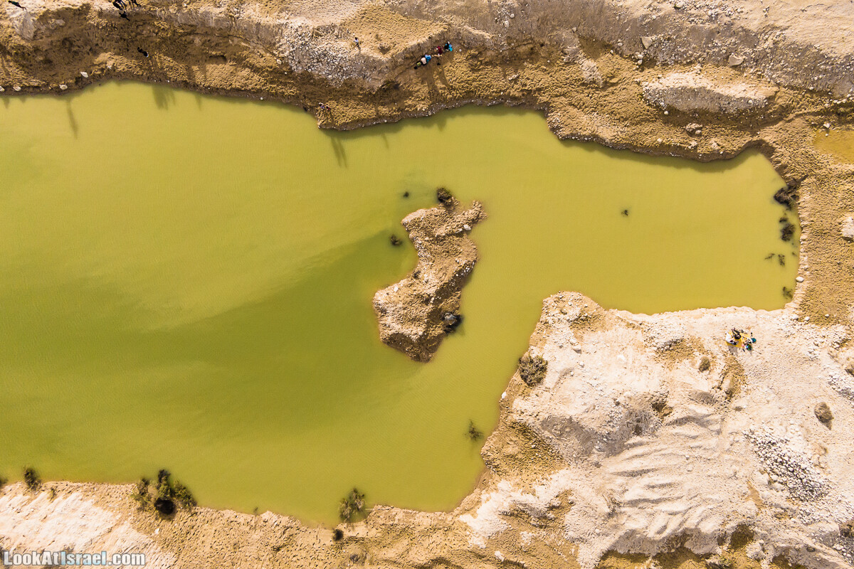 Редкое сезонное озеро в Ницане | LookAtIsrael.com - Фото путешествия по Израилю