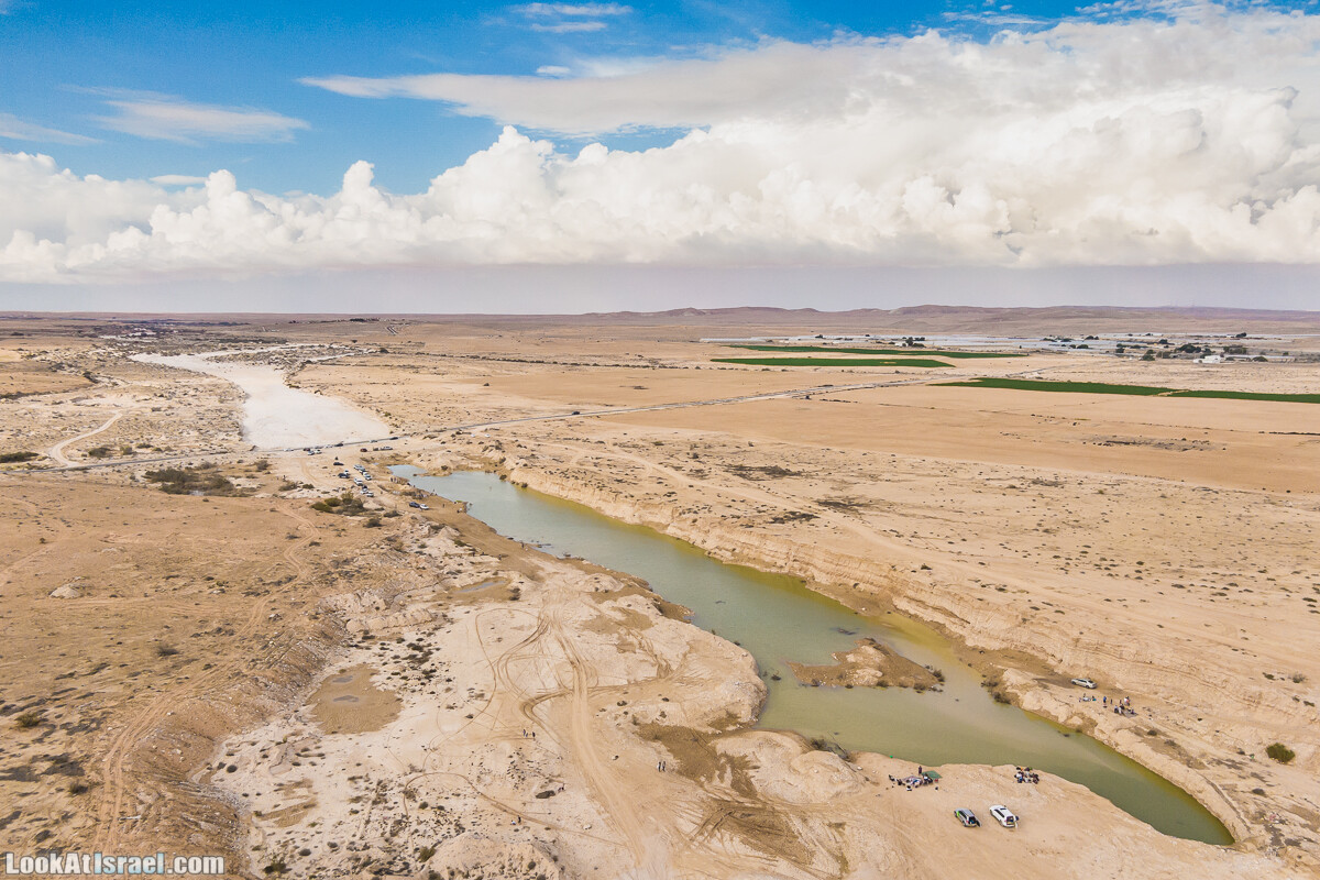Редкое сезонное озеро в Ницане | LookAtIsrael.com - Фото путешествия по Израилю