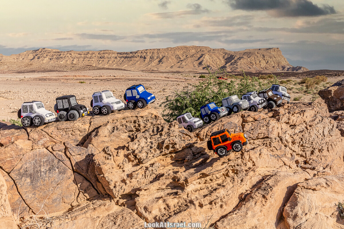 Игрушечные вязаные внедорожники | LookAtIsrael.com - Фото путешествия по Израилю