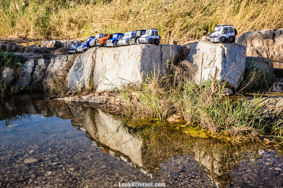 Игрушечные вязаные внедорожники | LookAtIsrael.com - Фото путешествия по Израилю