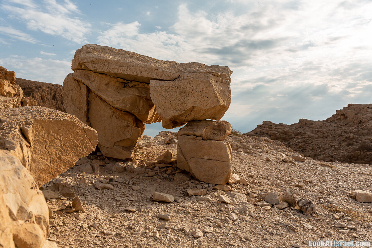 Поход по ущельям Тор и Самар, карболет, Мацок а-Этеким | נחל טור וסמר, כתף טור, מצוק העתקים | LookAtIsrael.com - Фото путешествия по Израилю