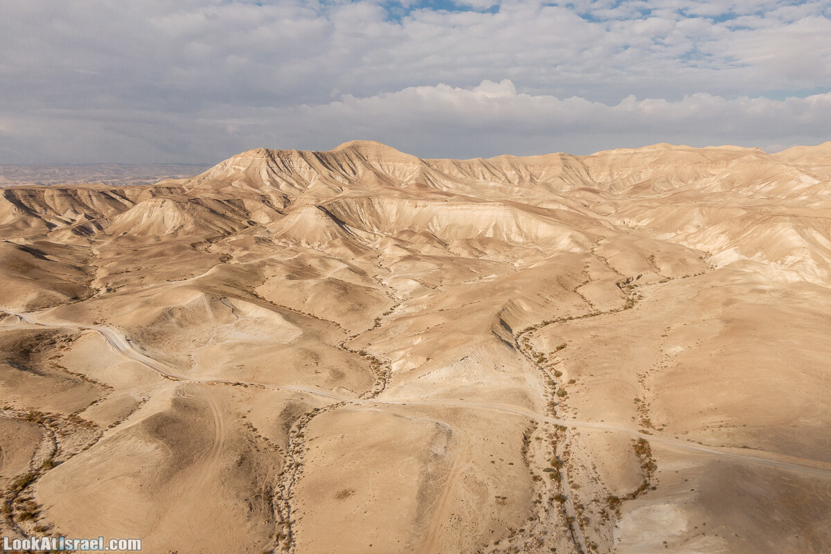 Поход по ущельям Тор и Самар, карболет, Мацок а-Этеким | נחל טור וסמר, כתף טור, מצוק העתקים | LookAtIsrael.com - Фото путешествия по Израилю