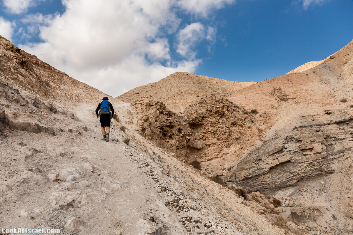 Поход по ущельям Тор и Самар, карболет, Мацок а-Этеким | נחל טור וסמר, כתף טור, מצוק העתקים | LookAtIsrael.com - Фото путешествия по Израилю