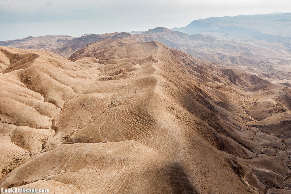 Поход по ущельям Тор и Самар, карболет, Мацок а-Этеким | נחל טור וסמר, כתף טור, מצוק העתקים | LookAtIsrael.com - Фото путешествия по Израилю