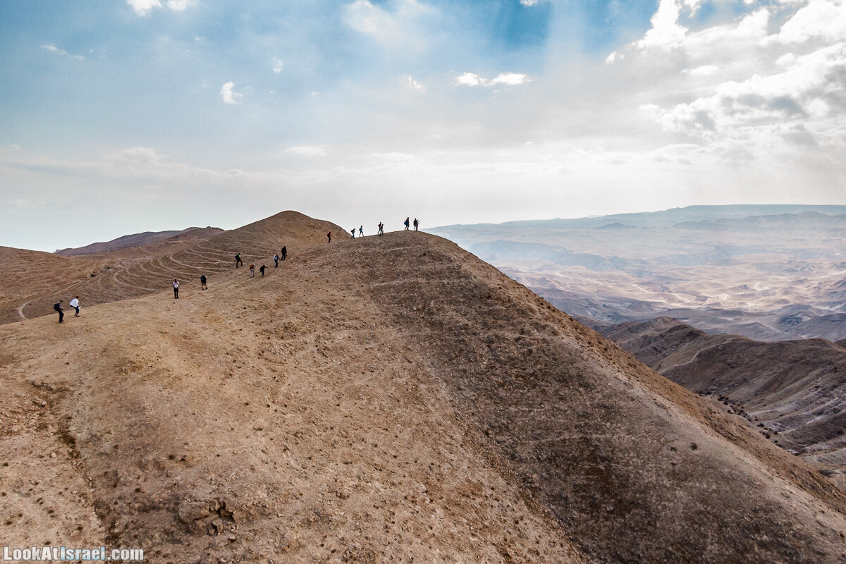 Поход по ущельям Тор и Самар, карболет, Мацок а-Этеким | נחל טור וסמר, כתף טור, מצוק העתקים | LookAtIsrael.com - Фото путешествия по Израилю