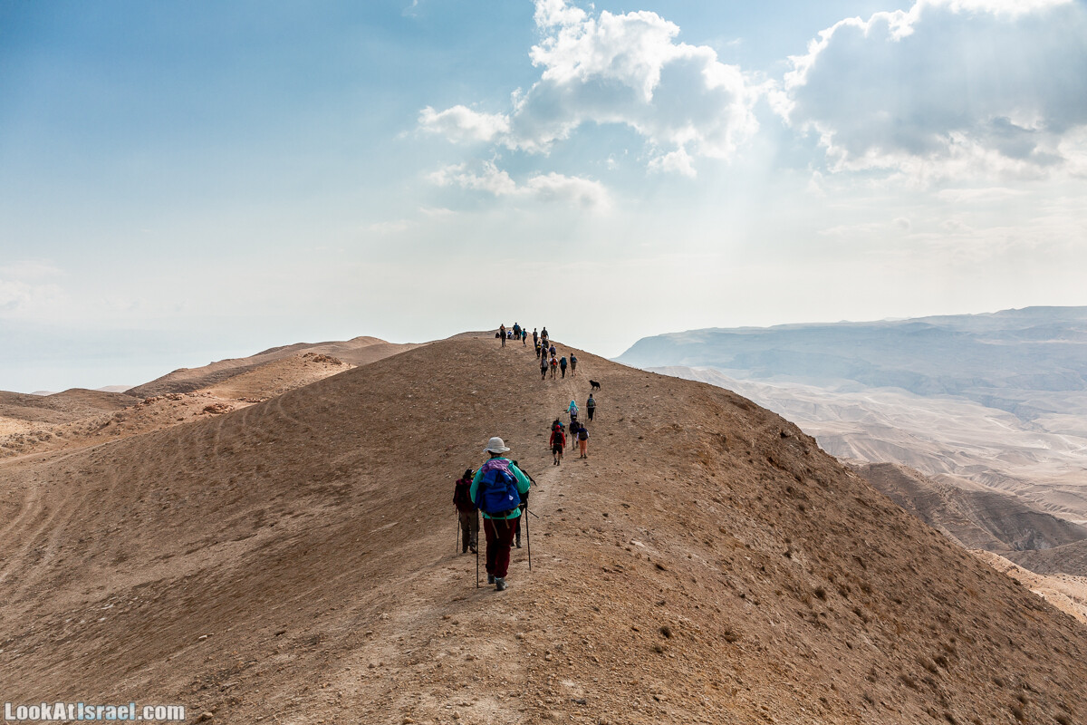 Поход по ущельям Тор и Самар, карболет, Мацок а-Этеким | נחל טור וסמר, כתף טור, מצוק העתקים | LookAtIsrael.com - Фото путешествия по Израилю