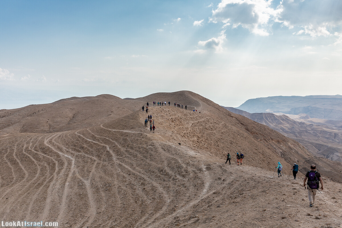 Поход по ущельям Тор и Самар, карболет, Мацок а-Этеким | נחל טור וסמר, כתף טור, מצוק העתקים | LookAtIsrael.com - Фото путешествия по Израилю