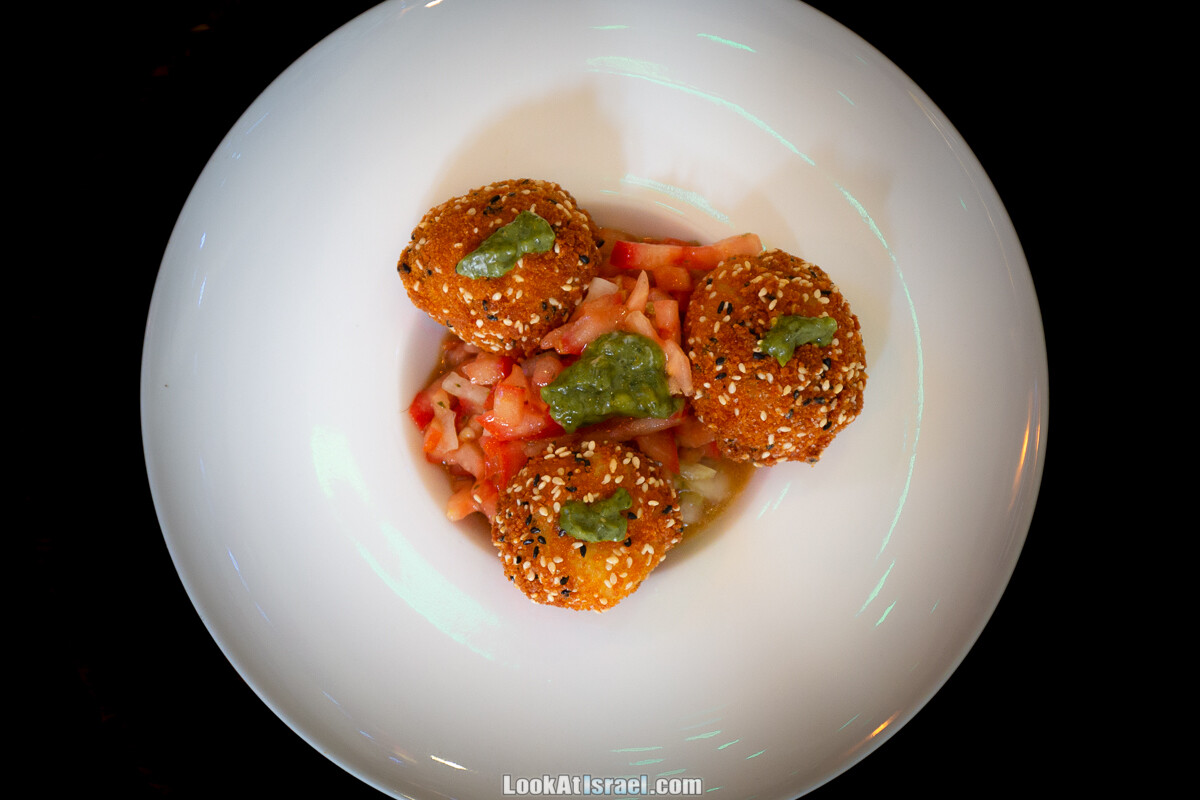 PFC - Лучшие гамбургеры Яффо | Popa Family Company - Best hamburgers in Jaffa | LookAtIsrael.com - Фото путешествия по Израилю