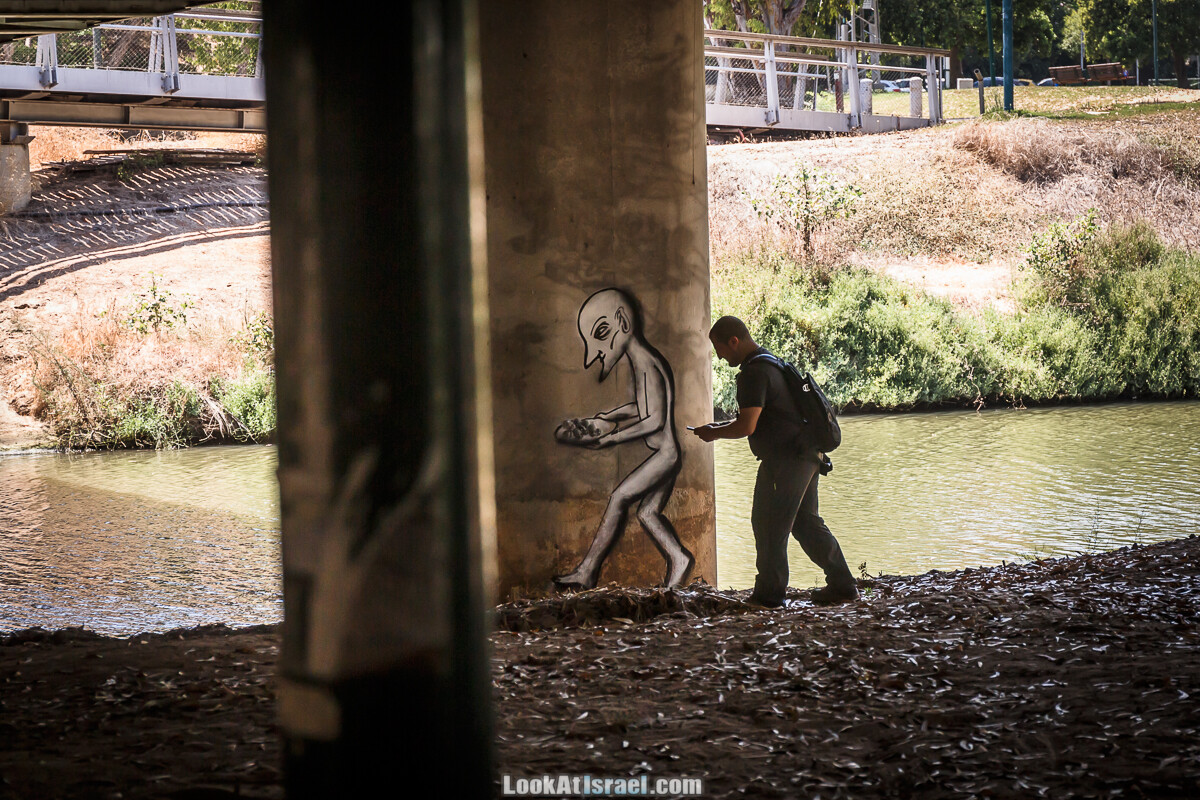 Граффити Тель-Авива под мостом | LookAtIsrael.com - Фото путешествия по Израилю