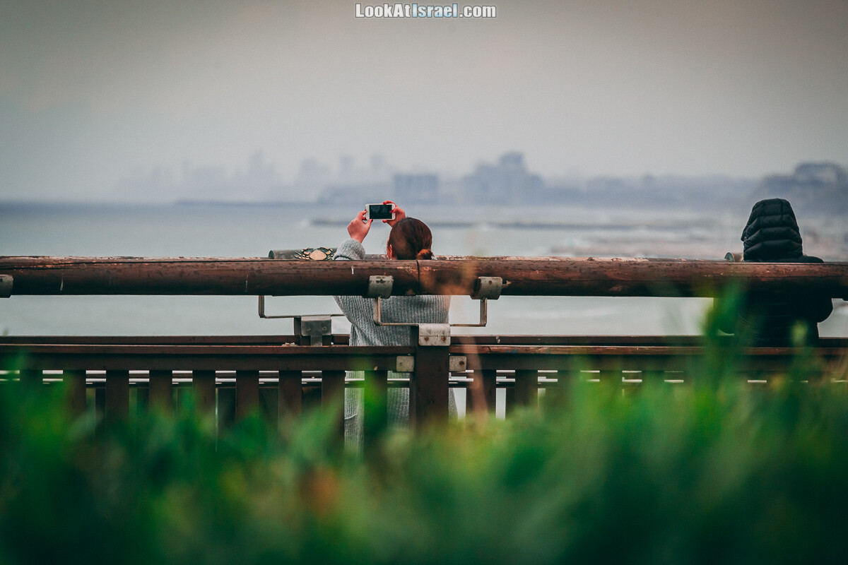 Человек фотографирующий | Тель-Авив Яффо | LookAtIsrael.com - Фото путешествия по Израилю