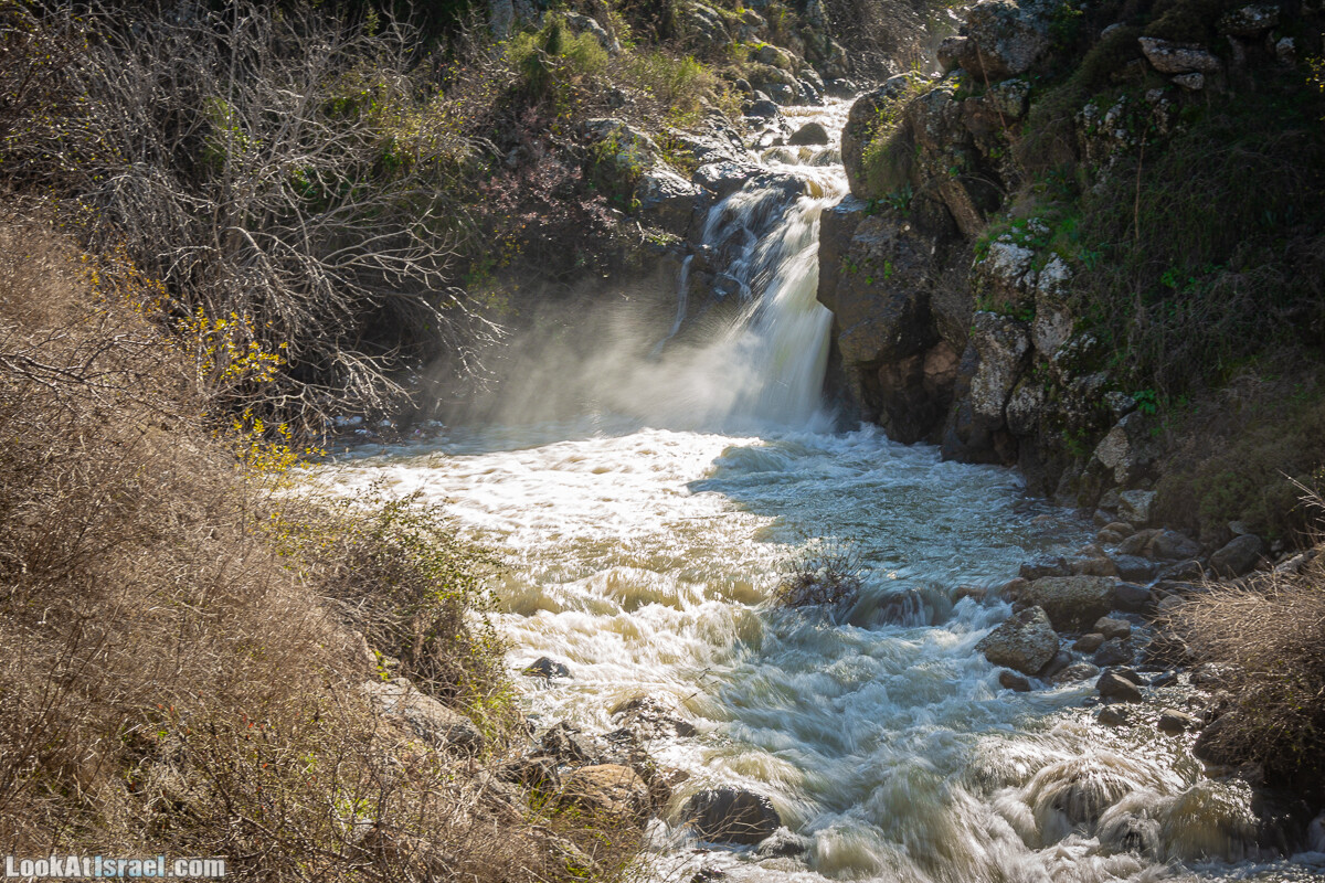 Голанские высоты - водопад Фара, гора Хермонит, Тель а-Саки | Fara waterfall, Hermonit mt, Tel a-Saqi | LookAtIsrael.com - Фото путешествия по Израилю