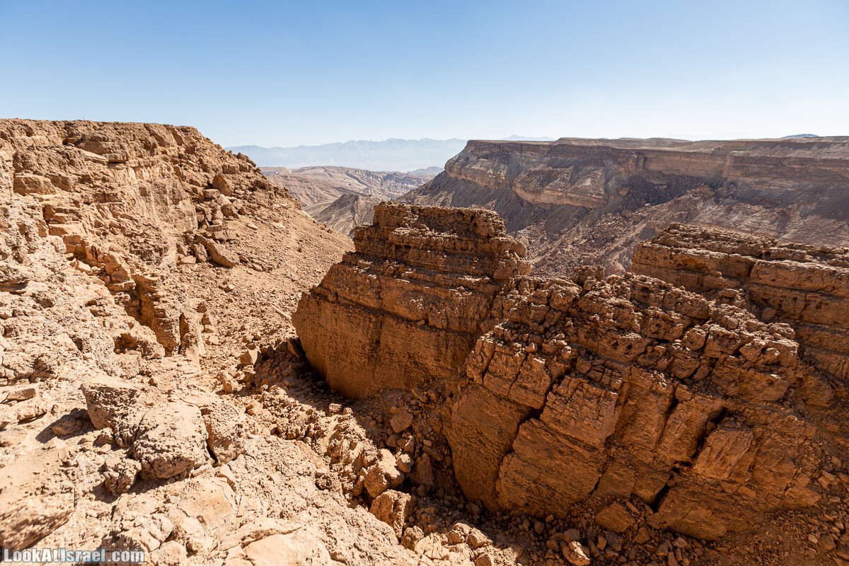 Разломы и трещины ручья Нахаль Этек | סדקים בנחל עתק | LookAtIsrael.com - Фото путешествия по Израилю