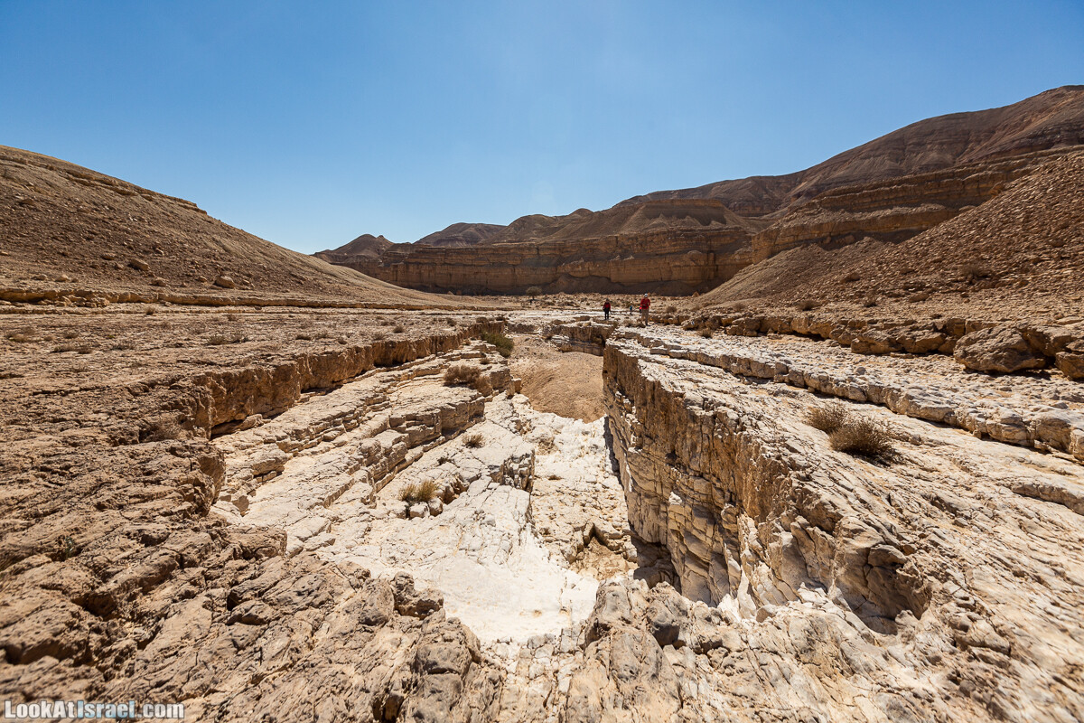 Разломы и трещины ручья Нахаль Этек | סדקים בנחל עתק | LookAtIsrael.com - Фото путешествия по Израилю