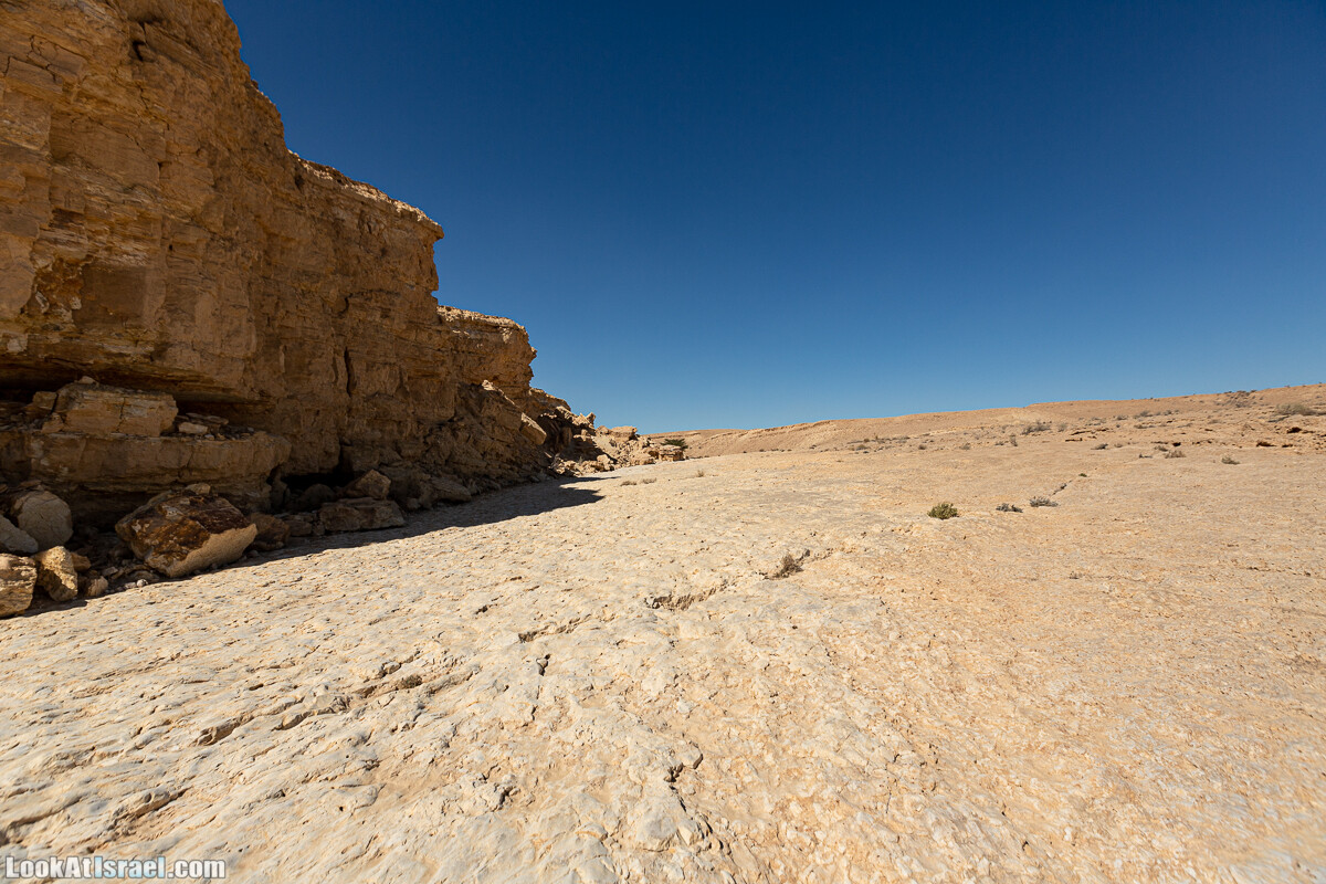 Разломы и трещины ручья Нахаль Этек | סדקים בנחל עתק | LookAtIsrael.com - Фото путешествия по Израилю