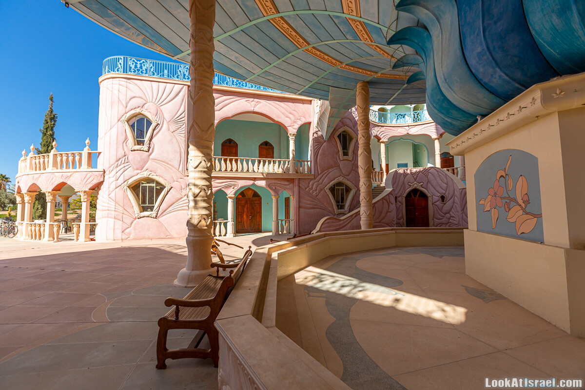 Центр искусств в кибуце Неот Смадар | בית האומנויות בקיבוץ נאות סמדר | LookAtIsrael.com - Фото путешествия по Израилю