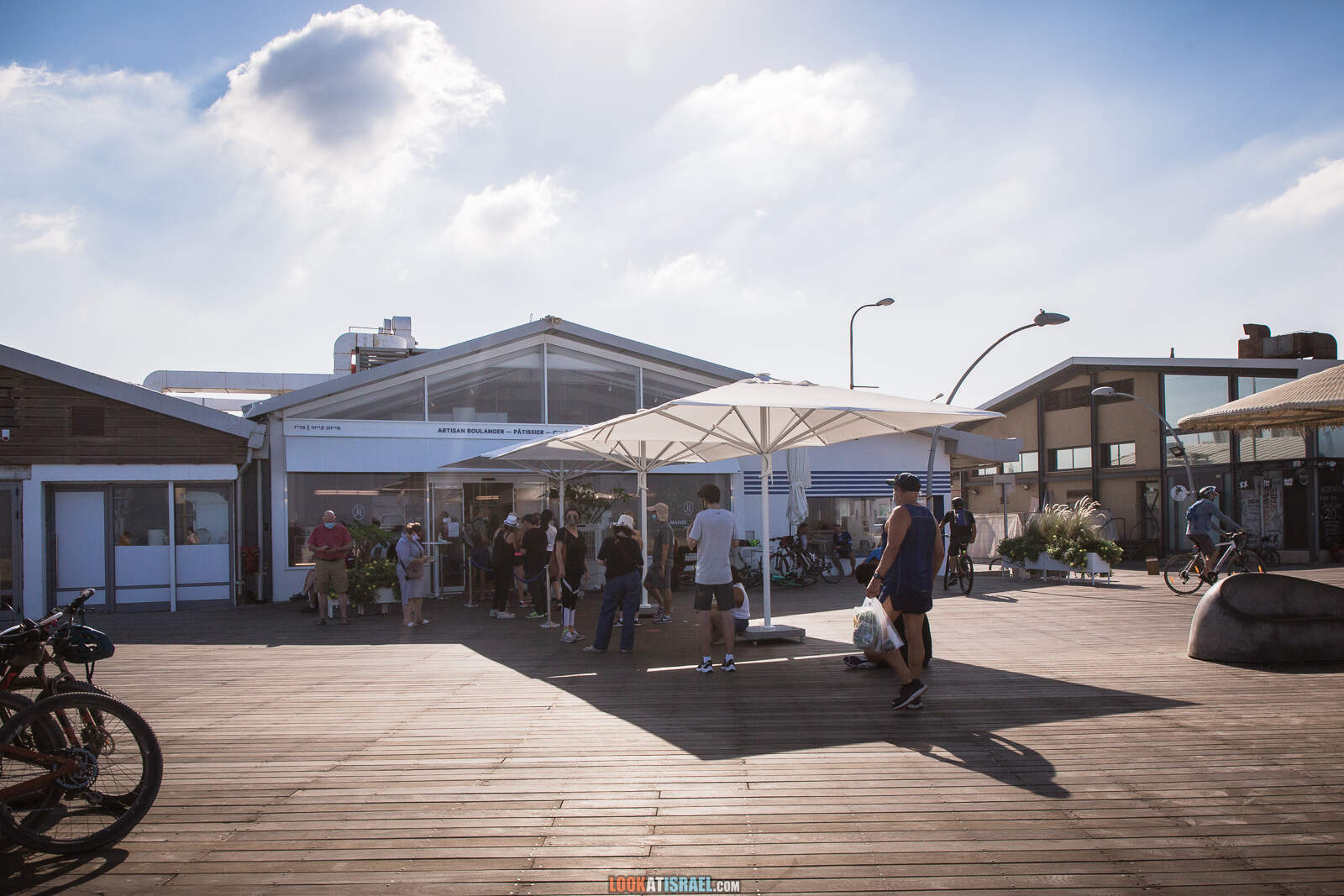 Порт Тель-Авива во время карантина | Lockdown in port of Tel Aviv | LookAtIsrael.com - Фото путешествия по Израилю