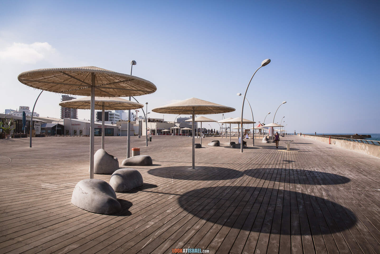 Порт Тель-Авива во время карантина | Lockdown in port of Tel Aviv | LookAtIsrael.com - Фото путешествия по Израилю