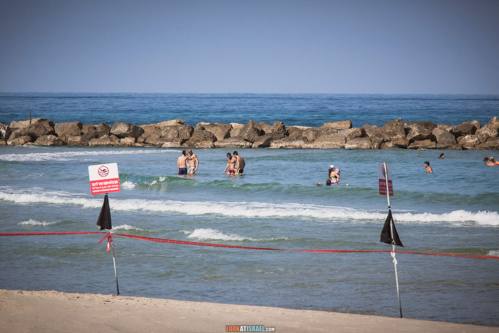 Пляжи и набережная Тель-Авива во время карантина | Lockdown on beaches of Tel Aviv | LookAtIsrael.com - Фото путешествия по Израилю