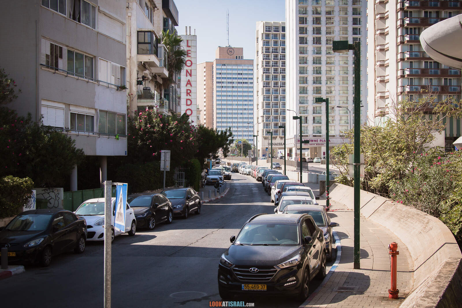 Тель-Авив, улица Дизенгофф во время карантина | Lockdown on beaches of Tel Aviv | LookAtIsrael.com - Фото путешествия по Израилю